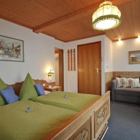 Haus Amort بيت ضيافة